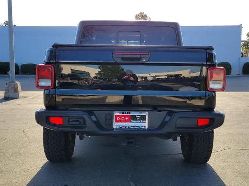 2020 Jeep Gladiator SPORT