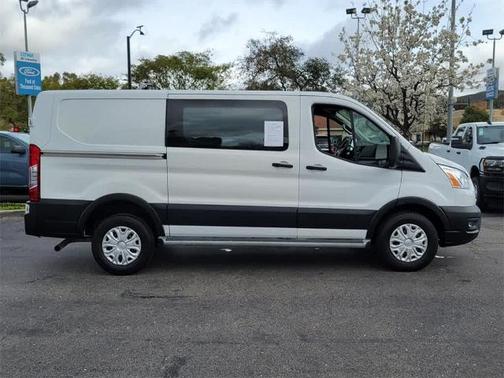 2022 Ford Transit-250
