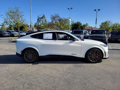 STAR WHITE MET TRI-COAT 2025 Ford Mustang Mach-E GT