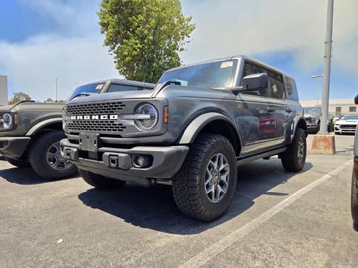 CARBONIZED GRAY METALLIC 2025 Ford Bronco BADLANDS