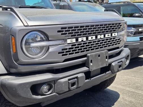 CARBONIZED GRAY METALLIC 2025 Ford Bronco BADLANDS