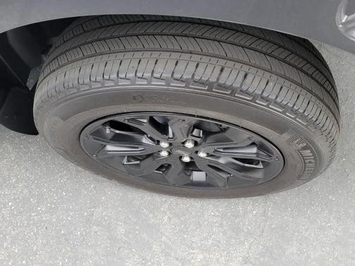 CARBONIZED GRAY METALLIC 2024 Ford Maverick XLT