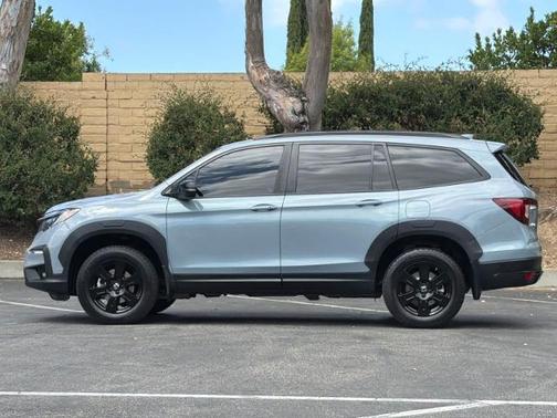 Sonic Gray Pearl 2022 Honda Pilot TRAILSPORT