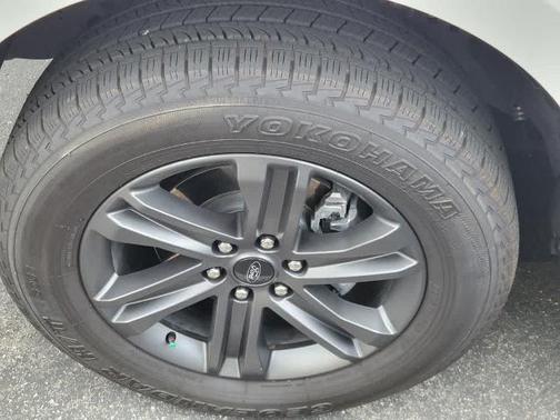 STAR WHITE METALLIC TRICOAT 2023 Ford F-150 LARIAT