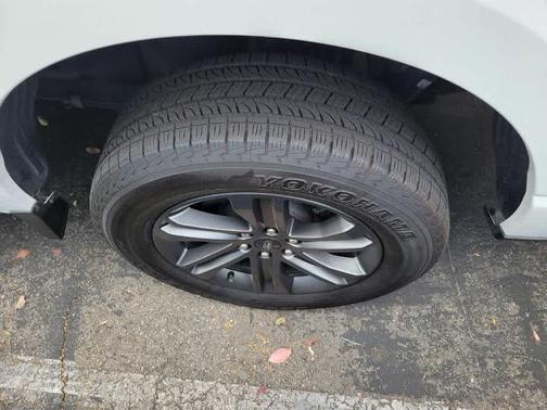 STAR WHITE METALLIC TRICOAT 2023 Ford F-150 LARIAT