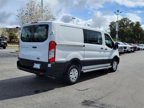 2022 Ford Transit-250