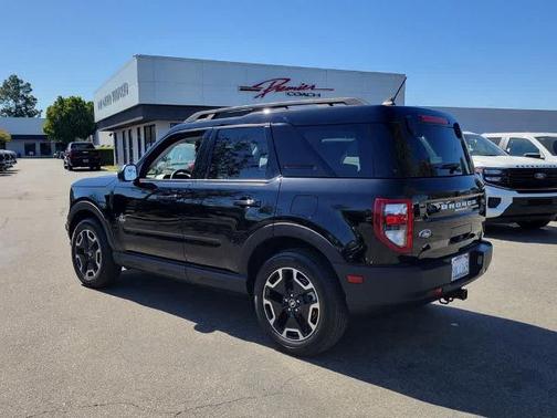 SHADOW BLACK 2023 Ford Bronco Sport OUTER BANKS