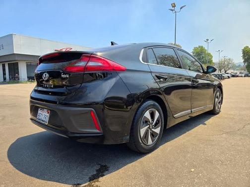 Black Noir Pearl 2018 Hyundai IONIQ Hybrid SEL
