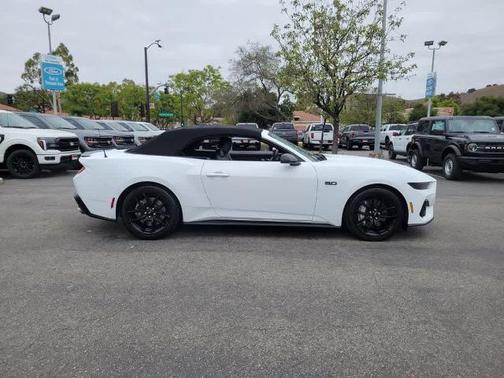 OXFORD WHITE 2025 Ford Mustang GT PREMIUM