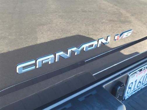 2020 GMC Canyon SLE