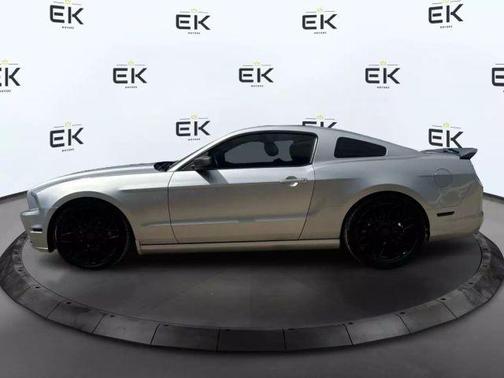 2014 Ford Mustang V6