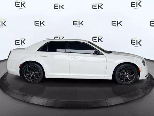 2019 Chrysler 300 Touring