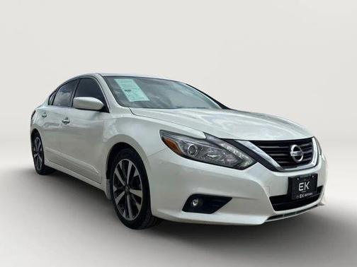 2016 Nissan Altima 2.5 SR