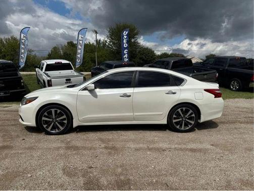 2016 Nissan Altima 2.5 SR