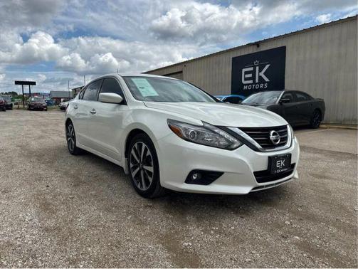 2016 Nissan Altima 2.5 SR