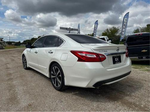 2016 Nissan Altima 2.5 SR