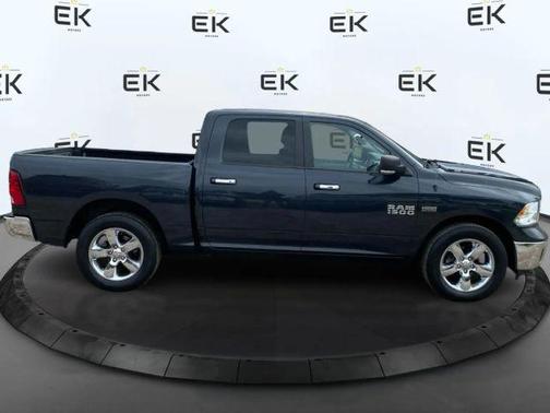 2016 RAM 1500 SLT