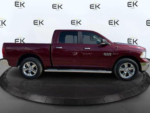 2016 RAM 1500 SLT