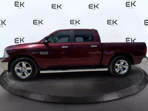 2016 RAM 1500 SLT
