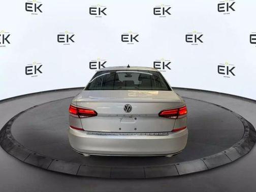 2021 Volkswagen Passat 2.0T SE