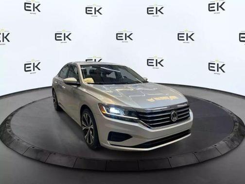 2021 Volkswagen Passat 2.0T SE