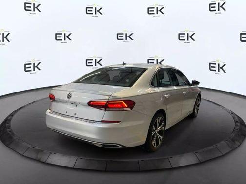 2021 Volkswagen Passat 2.0T SE