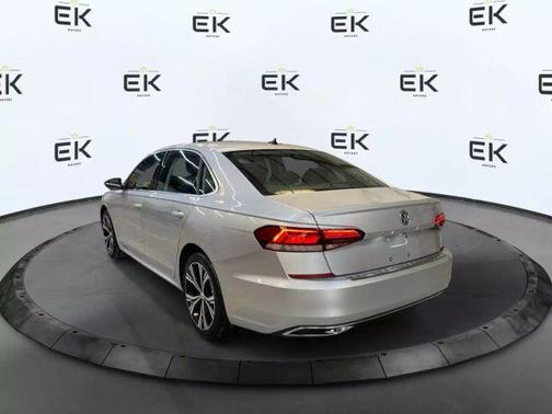 2021 Volkswagen Passat 2.0T SE