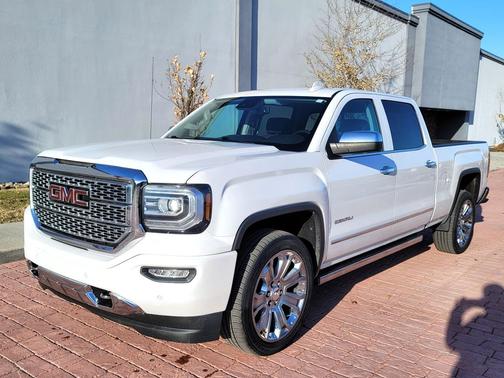 White Frost Tricoat 2018 GMC Sierra 1500 Denali Truck