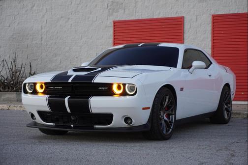 2016 Dodge Challenger SRT 392