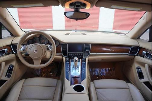 2012 Porsche Panamera 4