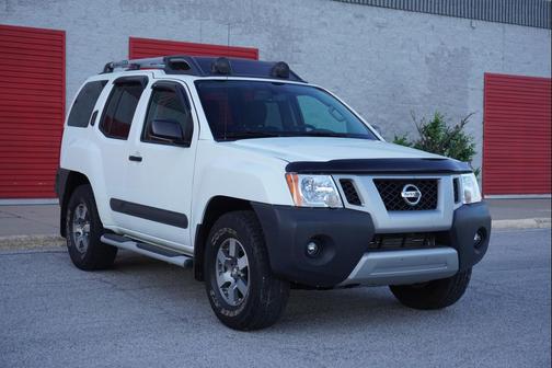 Glacier White 2013 Nissan Xterra PRO-4X