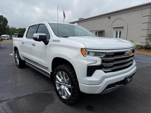 White 2024 Chevrolet Silverado 1500 High Country
