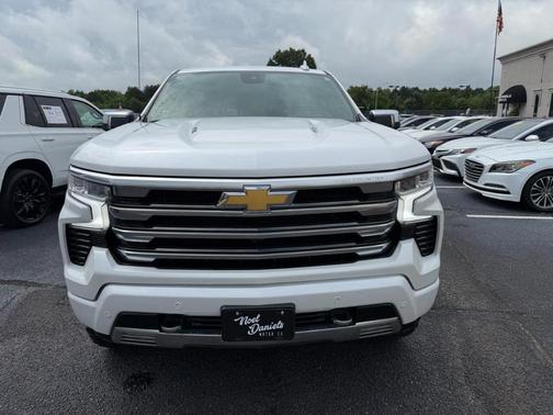 White 2024 Chevrolet Silverado 1500 High Country