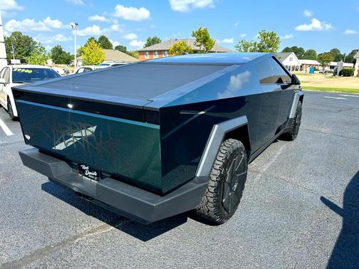 2024 Tesla Cybertruck Base