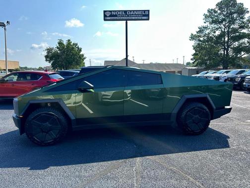 2024 Tesla Cybertruck Base
