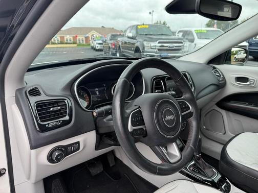 White 2018 Jeep Compass Limited