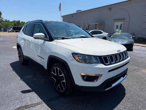White 2018 Jeep Compass Limited