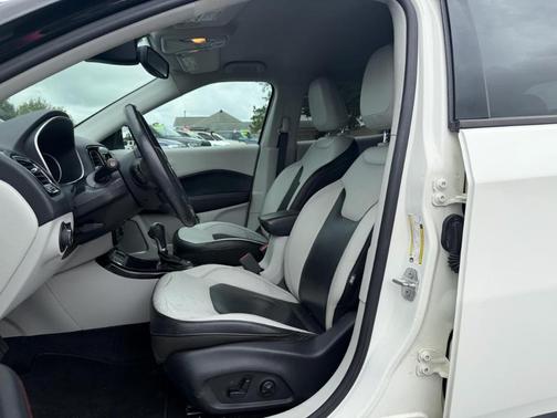 White 2018 Jeep Compass Limited