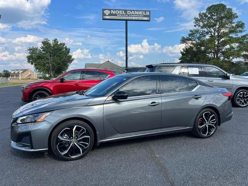 2024 Nissan Altima 2.5 SR