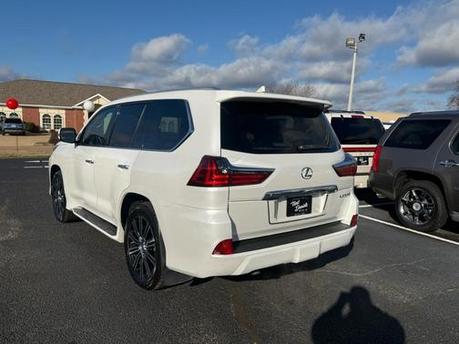 2019 Lexus LX 570 Three-Row