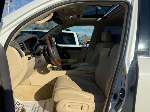 2019 Lexus LX 570 Three-Row