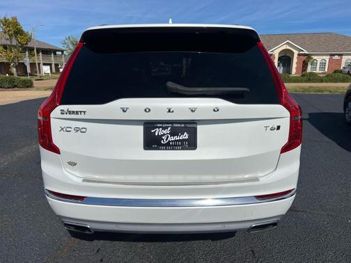 2021 Volvo XC90 T6 Inscription 7 Passenger