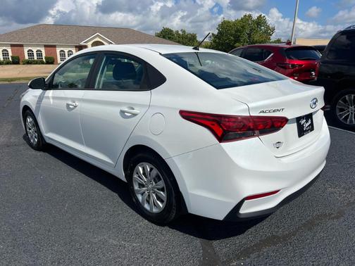 2021 Hyundai Accent SE