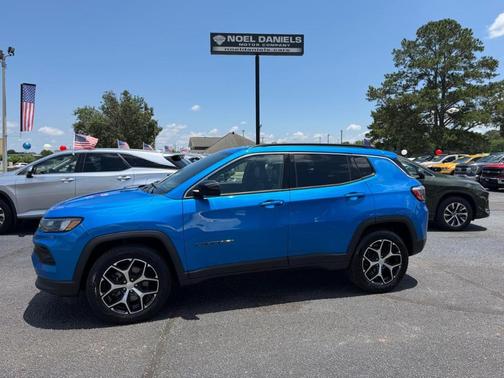 Blue 2024 Jeep Compass Latitude