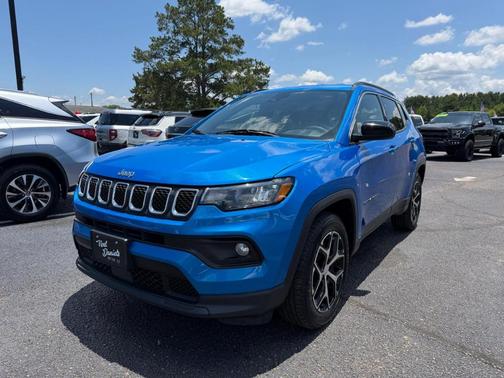 Blue 2024 Jeep Compass Latitude