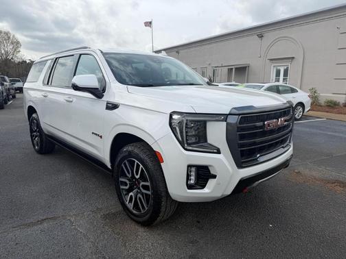 2023 GMC Yukon XL AT4