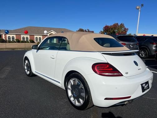 2018 Volkswagen Beetle 2.0T SE