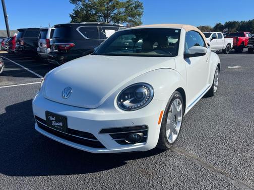 2018 Volkswagen Beetle 2.0T SE