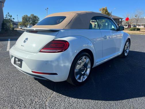 2018 Volkswagen Beetle 2.0T SE
