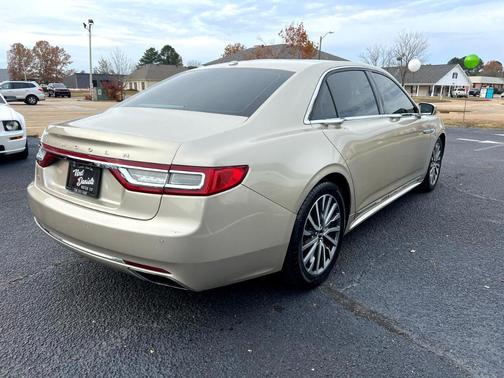 2017 Lincoln Continental Select